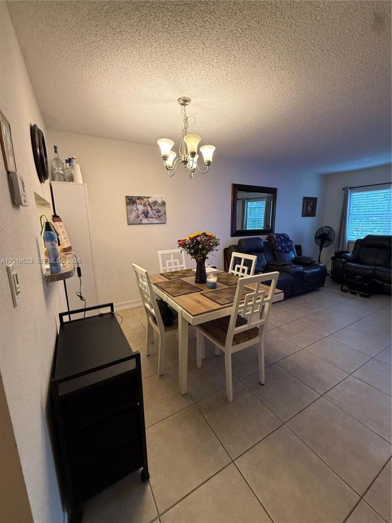 5131 W Oakland Park Blvd, Unit 106, Lauderdale Lakes, FL 33313 Photo