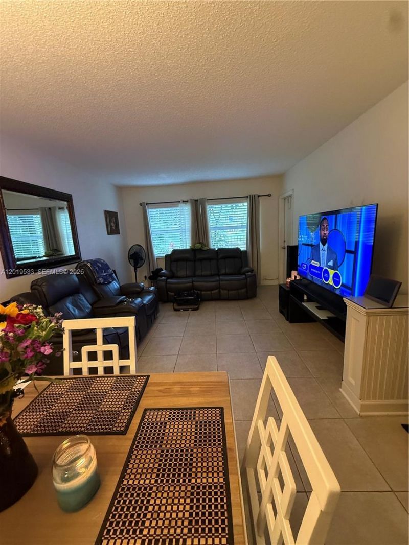 5131 W Oakland Park Blvd, Unit 106, Lauderdale Lakes, FL 33313 Photo