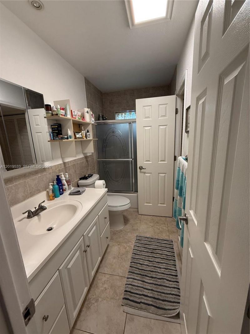 5131 W Oakland Park Blvd, Unit 106, Lauderdale Lakes, FL 33313 Photo