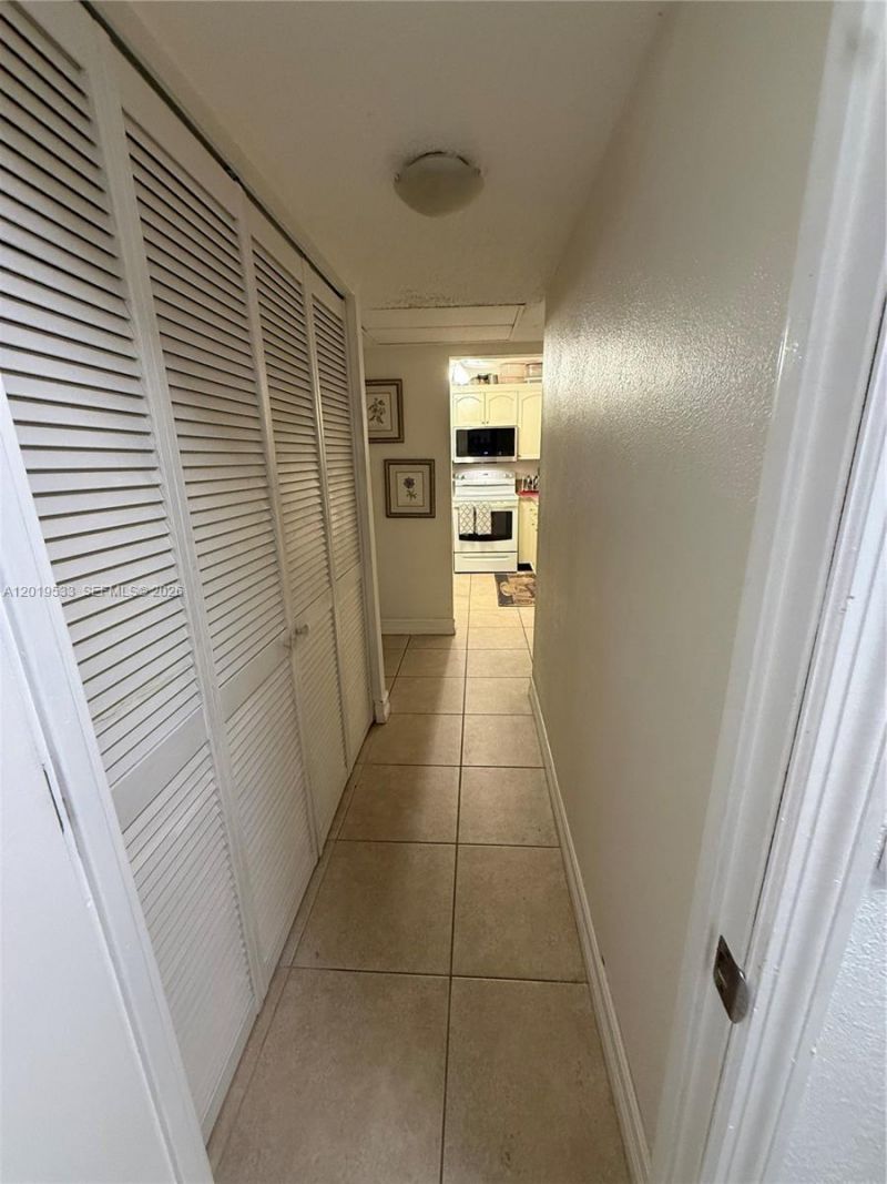 5131 W Oakland Park Blvd, Unit 106, Lauderdale Lakes, FL 33313 Photo
