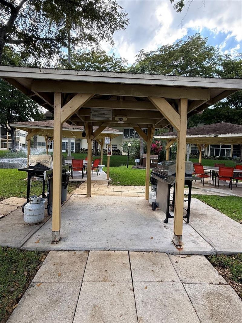 5131 W Oakland Park Blvd, Unit 106, Lauderdale Lakes, FL 33313 Photo