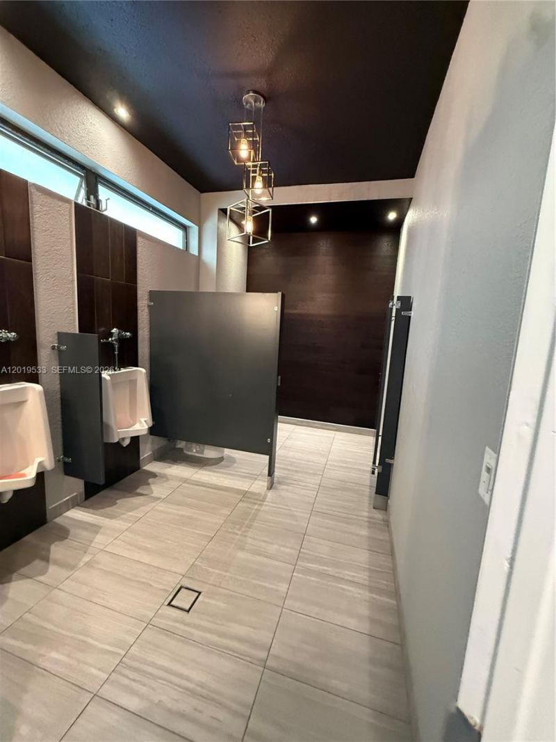 5131 W Oakland Park Blvd, Unit 106, Lauderdale Lakes, FL 33313 Photo