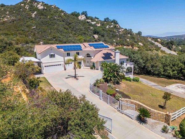 18380 Avenida Caleta, Murrieta, CA 92562