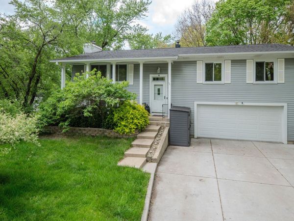 10 Cumberland Court , Cary, IL 60013