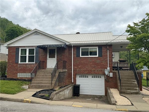 12 Cross Street , Bridgeport, OH 43912