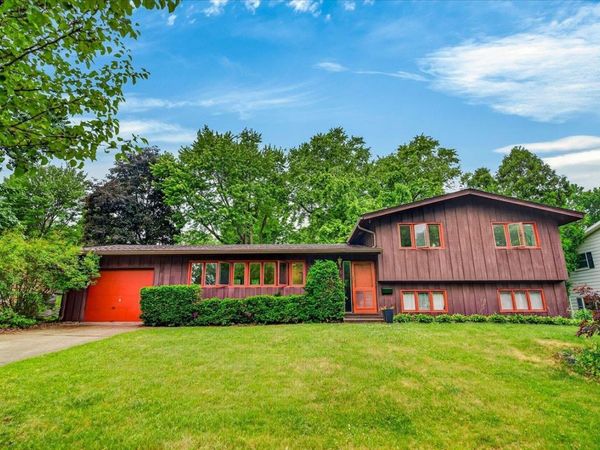 318 Cheyenne Trail, Madison, WI 53705