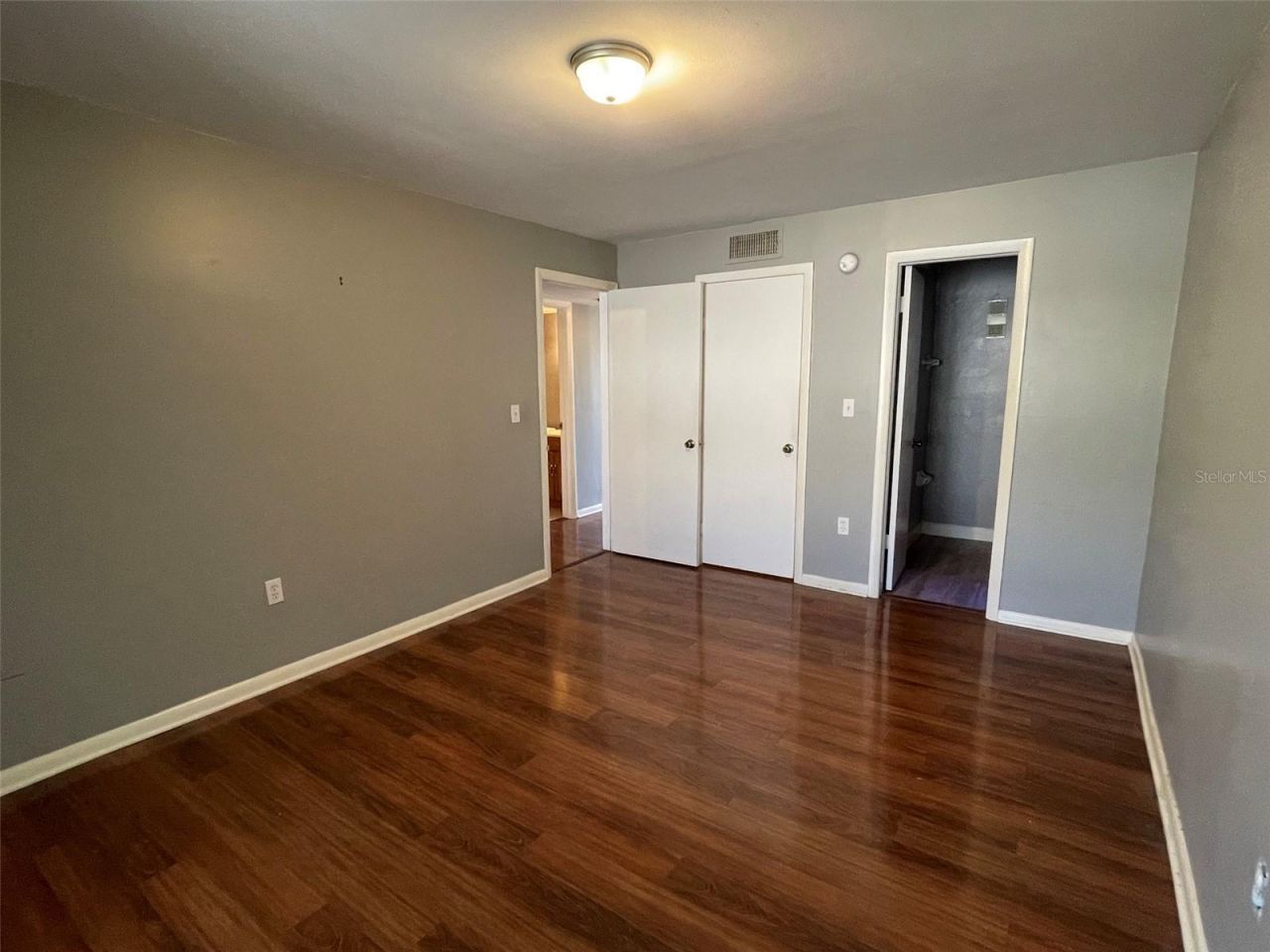 208 NE Monroe Circle N, Unit 307, Saint Petersburg, FL 33702 Photo