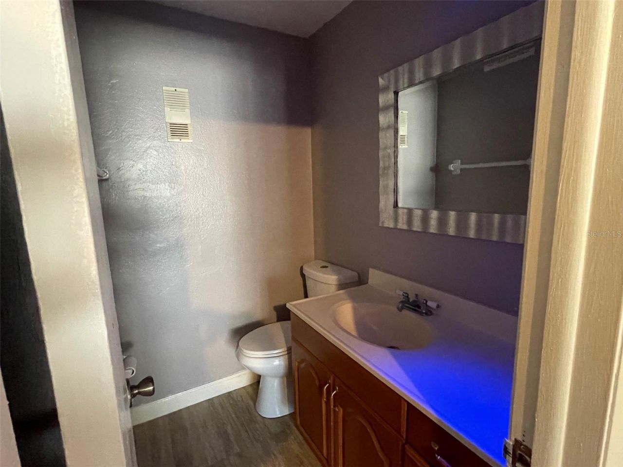 208 NE Monroe Circle N, Unit 307, Saint Petersburg, FL 33702 Photo
