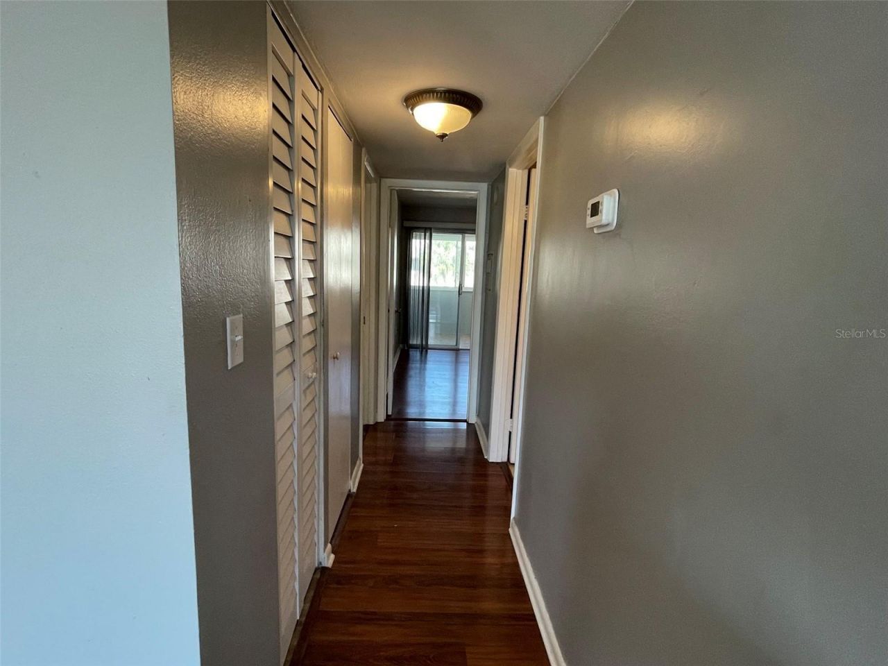 208 NE Monroe Circle N, Unit 307, Saint Petersburg, FL 33702 Photo