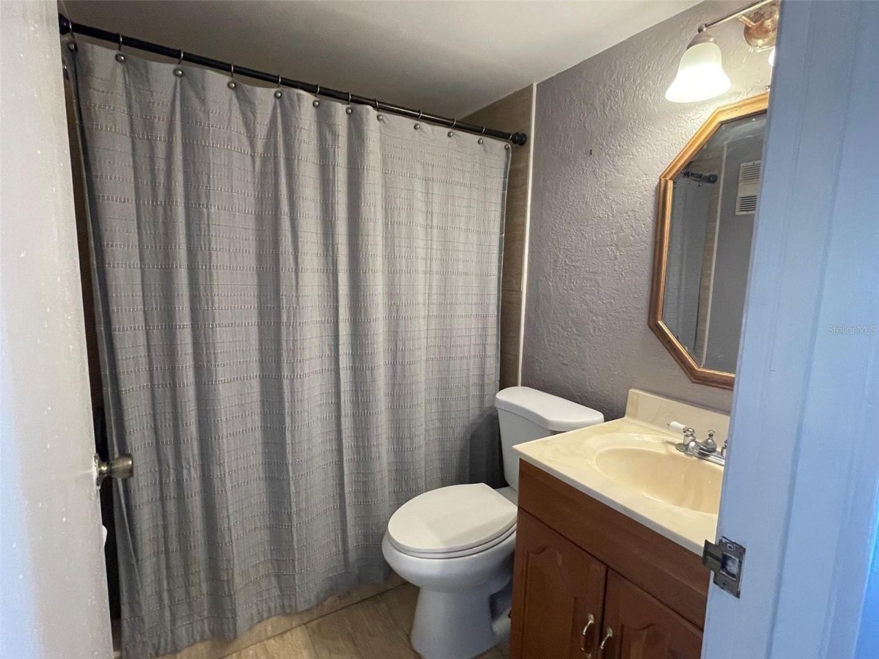 208 NE Monroe Circle N, Unit 307, Saint Petersburg, FL 33702 Photo
