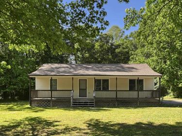 2445 EASTHAM RD , BUMPASS, VA 23024