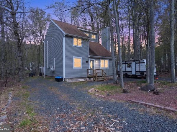 8962 PHEASANT LANE , TOBYHANNA, PA 18466