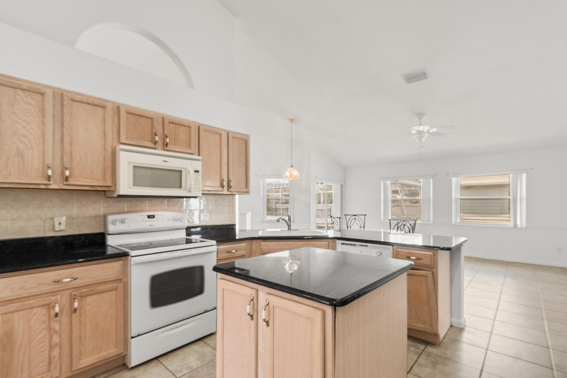 5829 NW Gerald Circle, Port Saint Lucie, FL 34986 Photo
