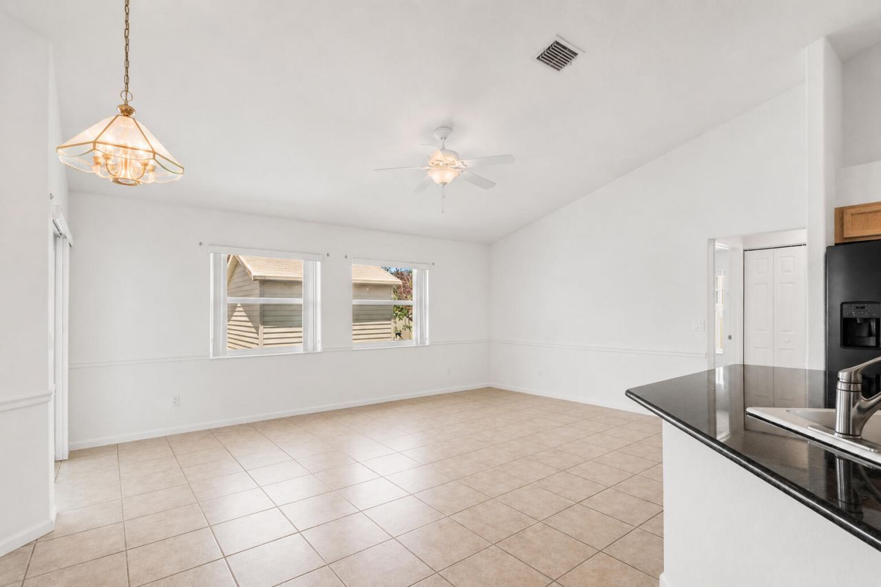 5829 NW Gerald Circle, Port Saint Lucie, FL 34986 Photo