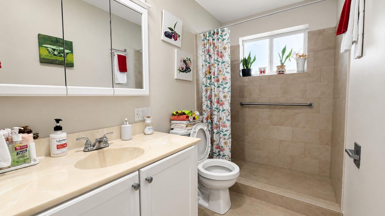 2716 E Emory Dr Drive E, Unit D, West Palm Beach, FL 33415 Photo