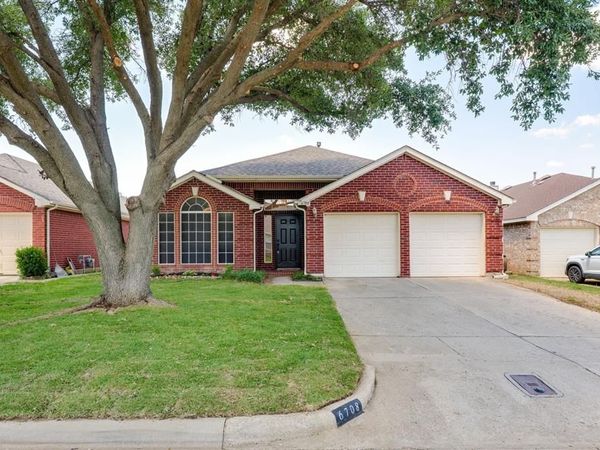 6708 Stockton Drive, Fort Worth, TX 76132