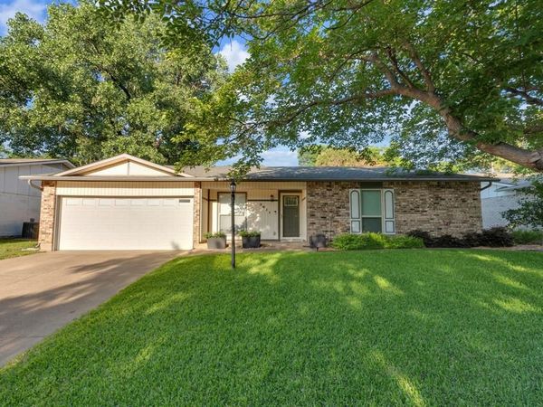 2611 Mintwood Place, Arlington, TX 76016