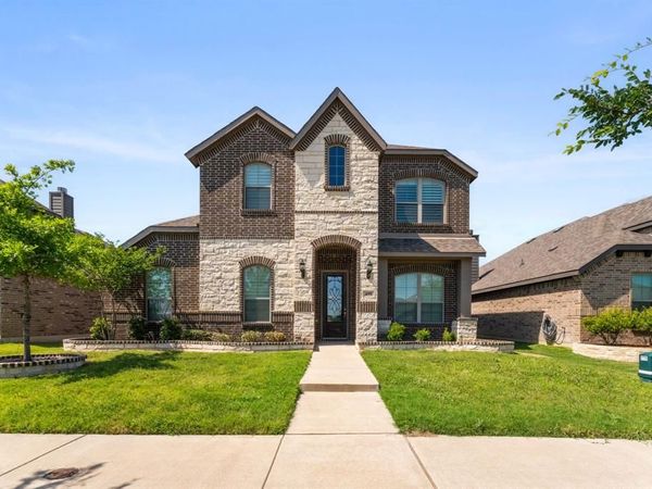 499 Washington Avenue, Waxahachie, TX 75165