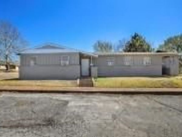 62 Pershing Drive, Denison, TX 75020