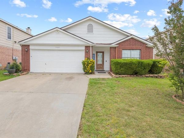 7007 Glenshire Drive, Arlington, TX 76002