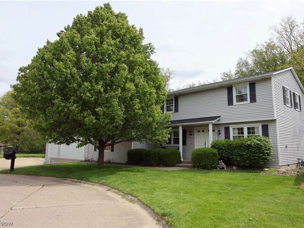 915 Nautical Drive , Vermilion, OH 44089