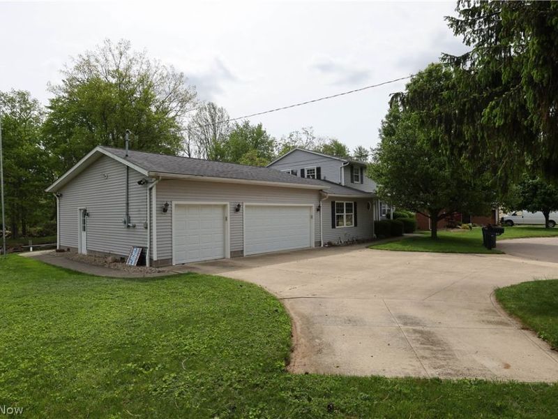 915 Nautical Drive, Vermilion, OH 44089 Photo 3