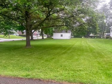 Homedale Avenue NW, Canton, OH 44708