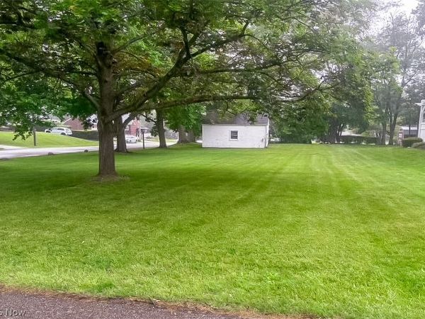 Homedale Avenue NW, Canton, OH 44708