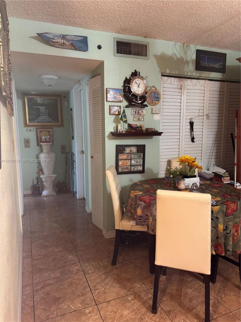 7115 NW 179th St , Unit 207, Hialeah, FL 33015 Photo