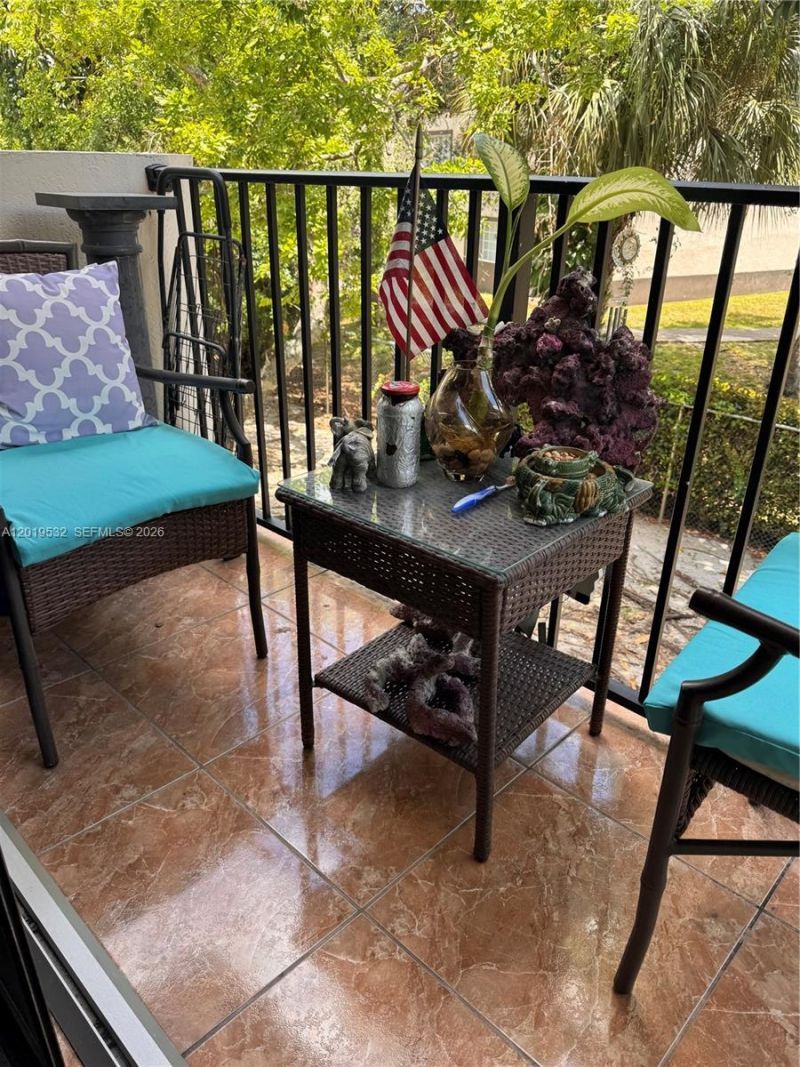 7115 NW 179th St , Unit 207, Hialeah, FL 33015 Photo