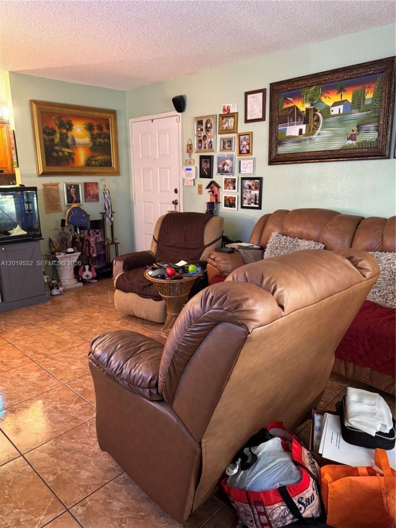 7115 NW 179th St , Unit 207, Hialeah, FL 33015 Photo