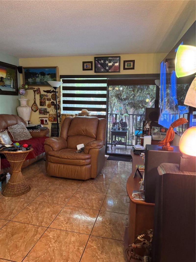 7115 NW 179th St , Unit 207, Hialeah, FL 33015 Photo