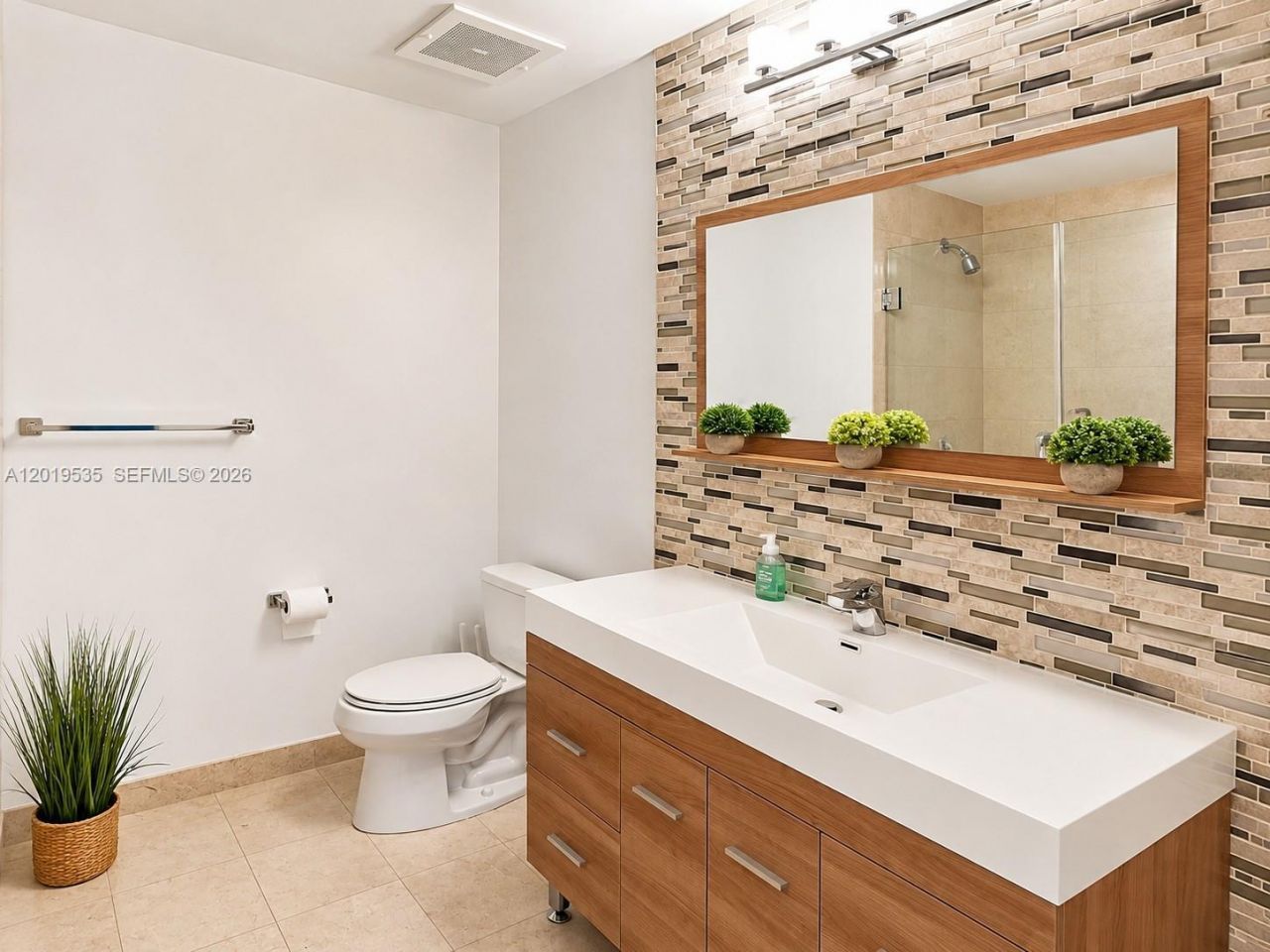 1050 Brickell Ave , Unit 410, Miami, FL 33131 Photo
