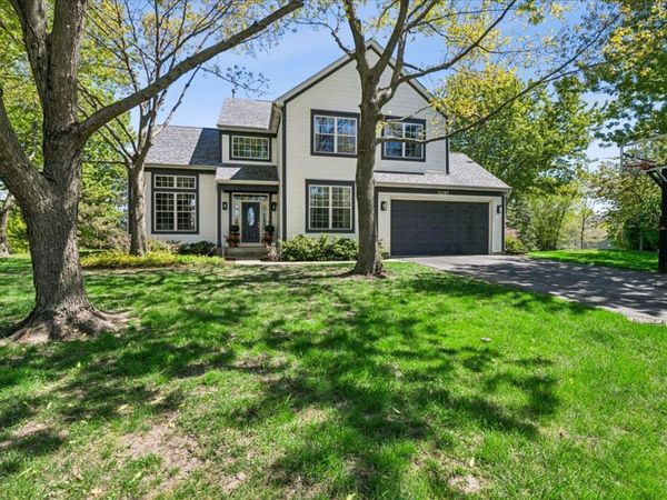 14087 Glenwood Court, Libertyville, IL 60048
