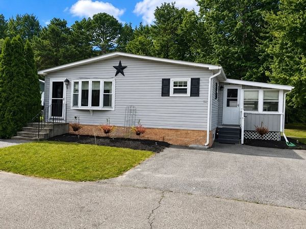 3 Robin Hood Lane, Unit 179, Attleboro, MA 02703
