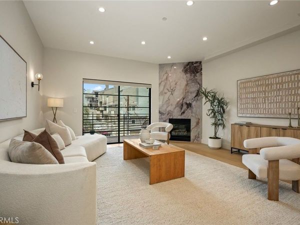 8788 Shoreham, Unit 32, West Hollywood, CA 90069