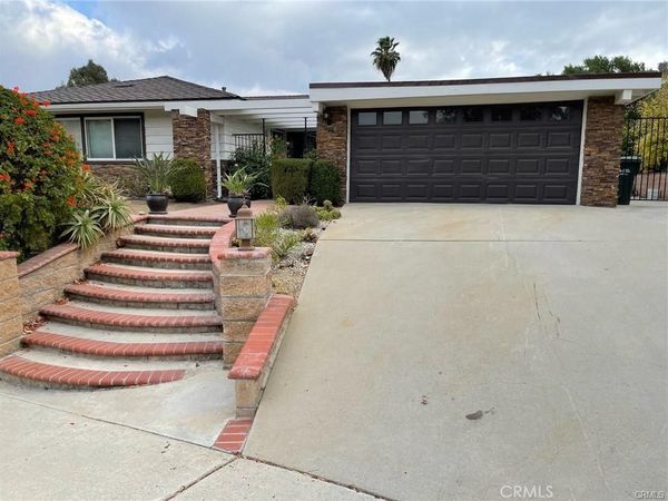 1566 Calle Artigas, Thousand Oaks, CA 91360