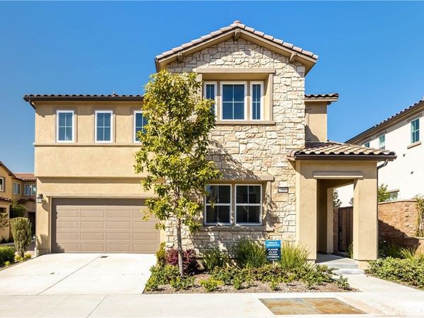 20825 W Acorn Cir, Northridge, CA 91326