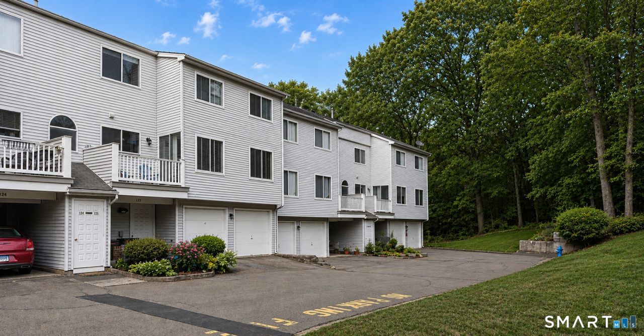 125 Staffordshire, Unit 125, Wallingford, CT 06492 Main Photo