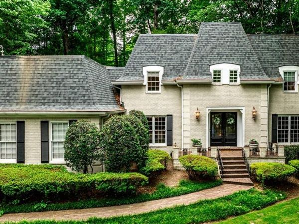 1382 W Wesley Road NW, Atlanta, GA 30327