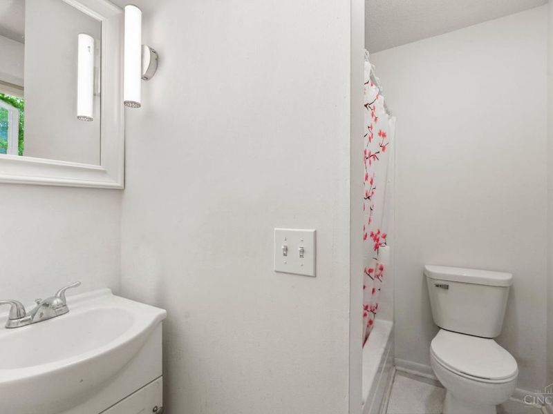 9406 Swigert Road, Loveland, OH 45140 Photo 13