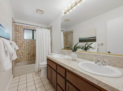 1812 Summerhill Dr, Roseville, CA 95661 Photo