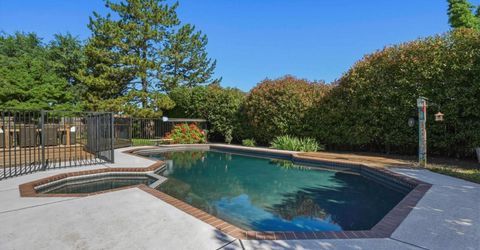 1812 Summerhill Dr, Roseville, CA 95661 Photo