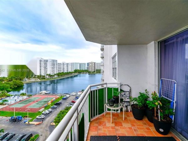 18051 Biscayne Blvd, Unit 1102, Aventura, FL 33160
