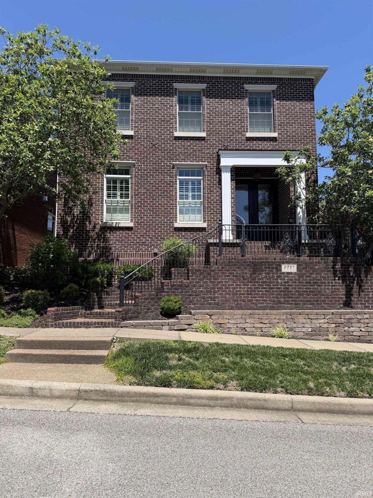 8027 Wyngate Circle, Newburgh, IN 47630 Main Photo