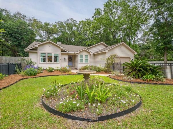 1170 W Shore Drive W, Brunswick, GA 31523