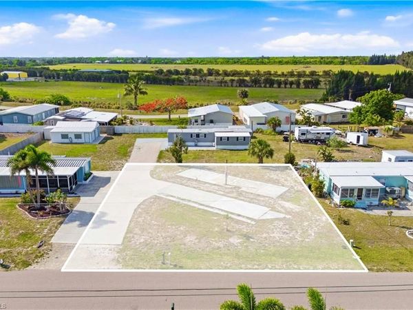 4841 Sandpiper DR, ST. JAMES CITY, FL 33956