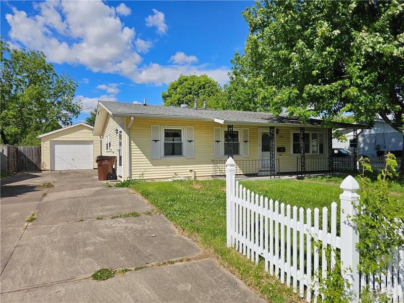 1559 June Drive, Xenia, OH 45385 Photo 2