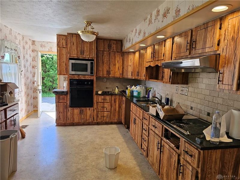 1559 June Drive, Xenia, OH 45385 Photo 6