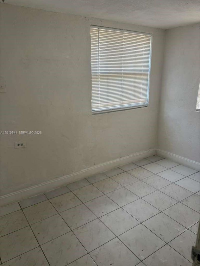 1447 NW 98th St, Miami, FL 33147 Photo